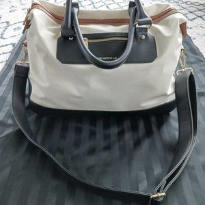 The Honest Company Crosstown-Carryall-Travel-Tote